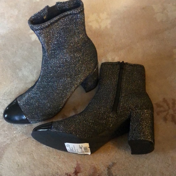 NWT ISAAC MIIZRAHI Boot - Picture 3 of 7